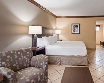 Best Western Plus Raton Hotel - Raton - Schlafzimmer