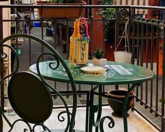 Three Free Trees Home - Pozzuoli - Balcón