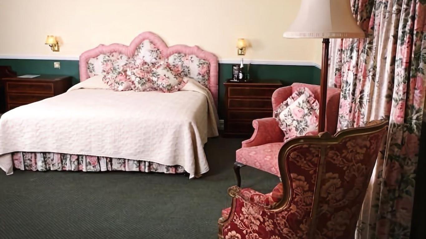 Reddans of Bettystown Luxury Bed & Breakfast, Restaurant and Bar
