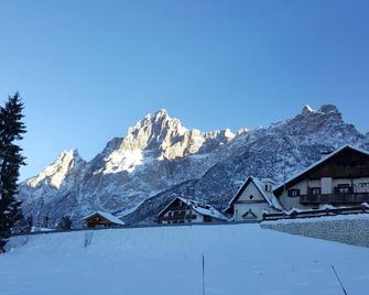Grazioso appartamento in casa di montagna a San Vito di Cadore - San Vito Di Cadore - Extérieur
