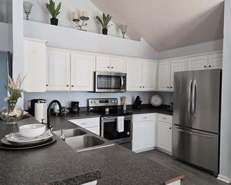 It’s cooler in Pooler - Pooler - Kitchen