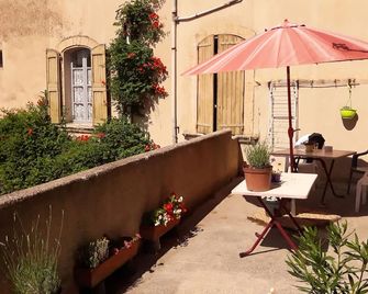 Hôtel Du Cours - Pertuis - Patio