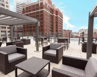 Drury Plaza Hotel Pittsburgh Downtown - פיטסבורג - פטיו