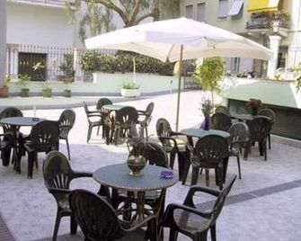 Hotel Jean Marie - Taggia - Patio