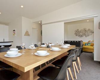 Mountain Adventure Spa Escape - Ohakune Home - Ohakune - Eetruimte