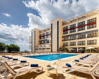Sao Miguel Park Hotel - Ponta Delgada - Pool