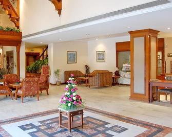 Comfort Inn Sunset - Ahmedabad - Lobby