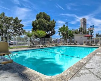 Motel 6-Westminster, Ca - South - Long Beach Area - Westminster - Piscina