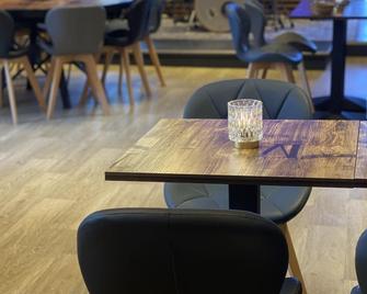 Le 120 - La Châtaigneraie - Restaurante