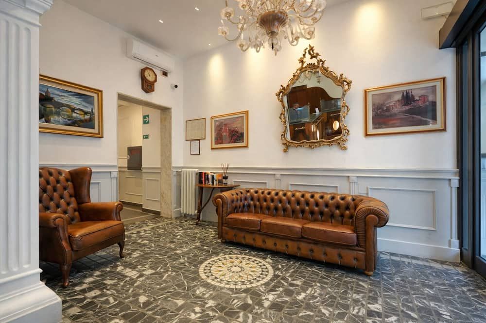 هوتل بالاتسو فيكيو