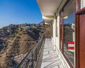 Royal Suites By Park Tree, Kasauli - Kasauli - Balcón