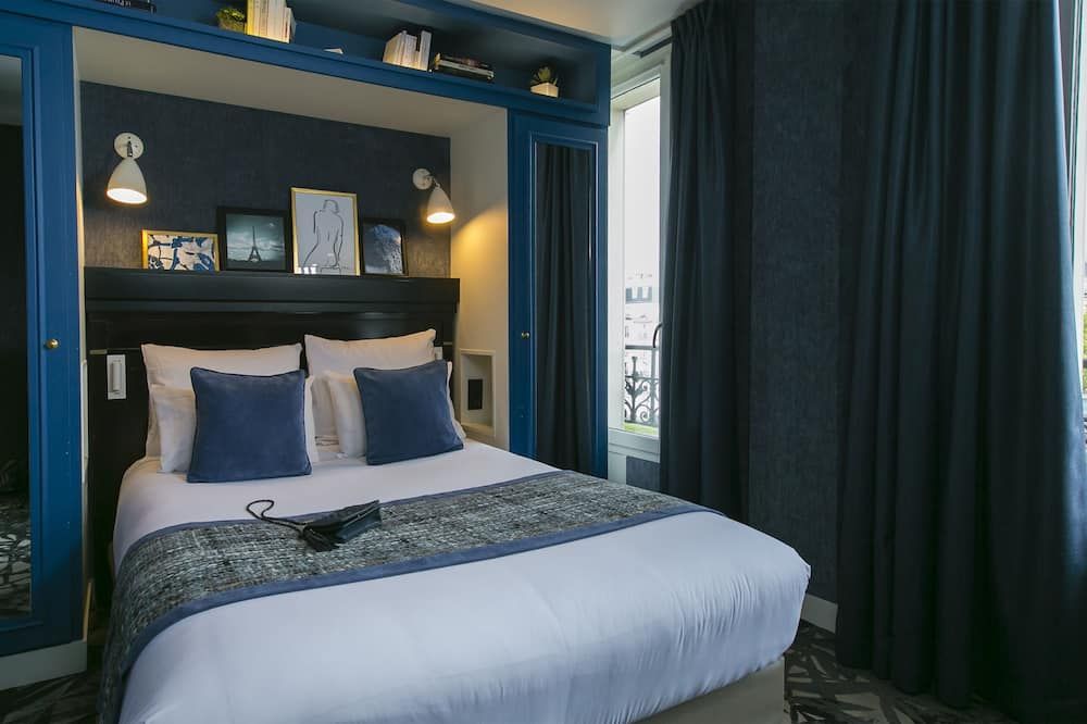 Hotel de Neuville Arc de Triomphe - פריז