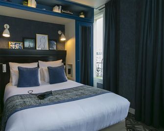 Hotel de Neuville Arc de Triomphe - Paris