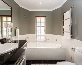 Rosenhof Boutique Hotel - Oudtshoorn - Bathroom