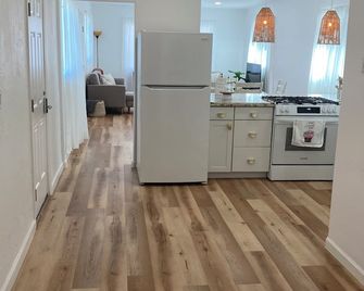 University Casa Bonita - Tucson - Kitchen