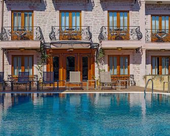 Cunda Baradiel Hotel - Ayvalik - Pool