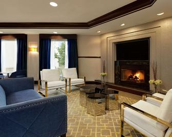 DoubleTree by Hilton Hotel Annapolis - Annapolis - Living room