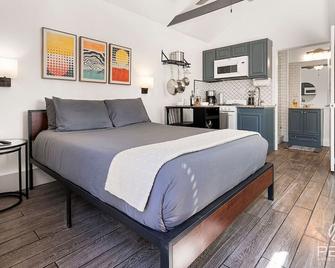 Apartment accessible to Downtown, Park & Hospital - Chico - Habitación