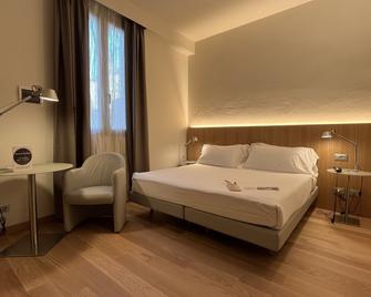 Hotel Annunziata - פרארה - חדר שינה