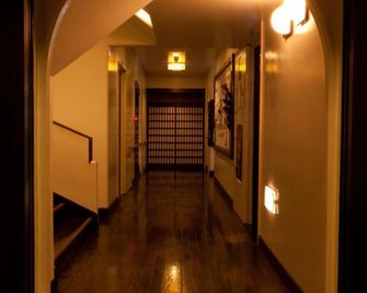 Kimi Ryokan - Tokio - Pasillo