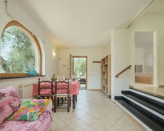 Holiday Home Villetta Linara by Interhome - Sestri Levante - Eetruimte