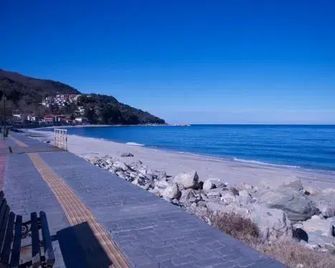 Zefiros - Agios Ioannis - Strand