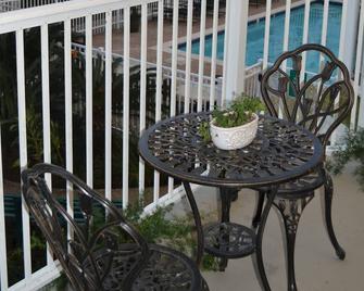 Safe & Centrally Located 3bed/1.5ba 9 Mins To Hospitals/French Quarter/Superdome - Metairie - Patio