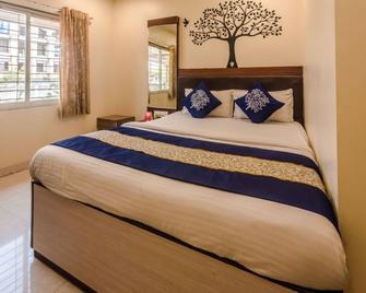 Treebo Trend Royal Grand - Mumbai - Bedroom