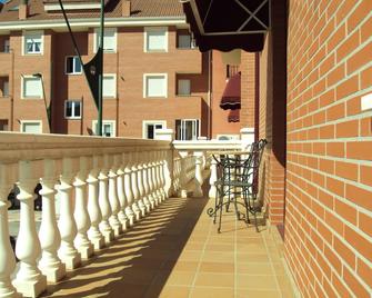 Hotel Alfageme - Trobajo del Camino - Balcón