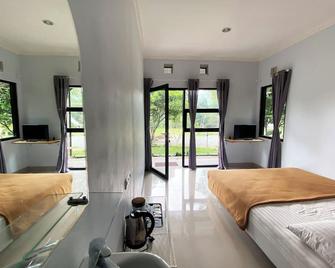 Shine River - Ciwidey - Habitación
