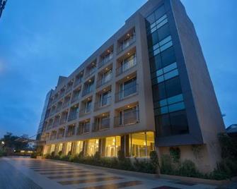 Aveda Diwatel - Lonavala - Building