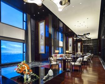 كراون بلازا تشينغدو باندا جاردن بي آيتش جي - نير باندا بايز - تشنغدو - مطعم