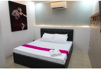 OYO 1030 Ai Hotel - Parañaque