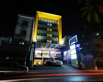 ZEN Rooms Pluit Bandengan - Jakarta