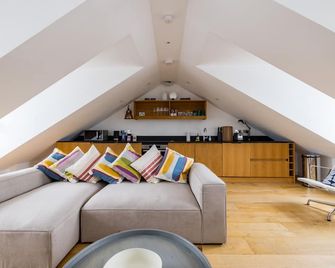 Stunning views, top floor flat - Londres - Sala de estar