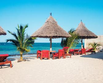 Kijiji Beach Resort - דר א-סאלאם - חוף