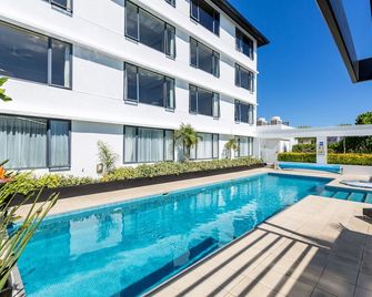 Plymouth International - Nueva Plymouth - Piscina