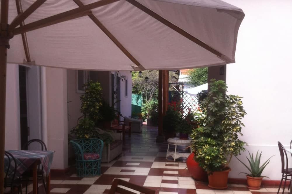 Hotel Del Cid - לה סרנה - פטיו