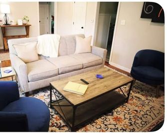 Charming 2-bedroom updated pet-friendly home in Central Salina! - Саліна - Вітальня