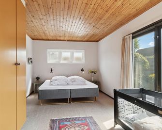 Stunning Home In Allingåbro With Wifi - 알링어보 - 침실