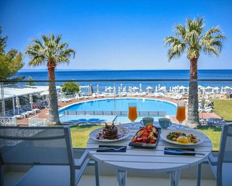 Acrotel Lilyann Boutique Hotel - Elia Nikitis