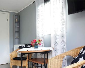 2 Person Holiday Home In Strömstad-By Traum - Strömstad - Spisestue