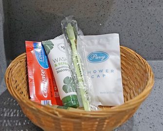 Hawthorne Plaza Inn - Hawthorne - Room amenity
