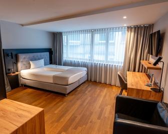 Restaurant Hotel Zum Storchen - Waldkirch - Habitación