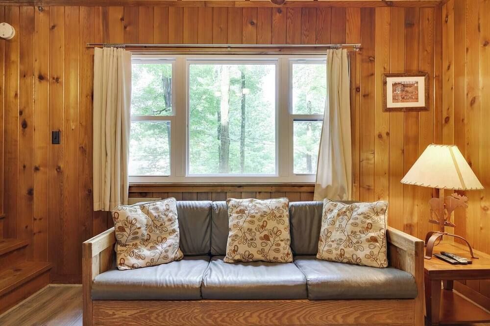 Cozy Lake Cabin #1 w/boatdock