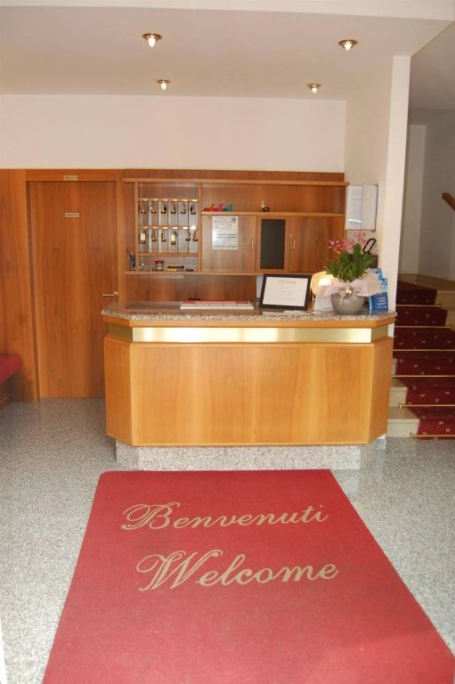 Hotel E Ristorante Cassone - מלצ'זינה - דלפק קבלה