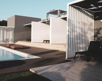 Galinio Boutique Apartments - Pýrgos - Pool