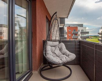 MoHost Lube - Modern Retreat with Mountain Views - Braşov - Balcó