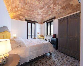 Dimora Morello - Sant'Omero - Bedroom