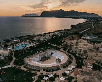 Mangia's Favignana Resort - Favignana - Building